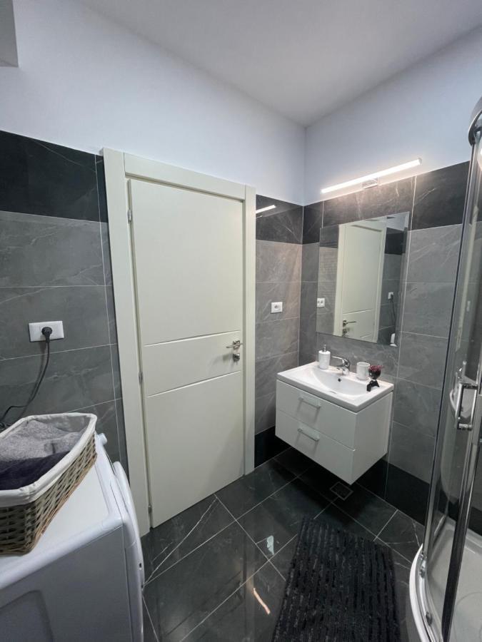 Q Luxury Palas Mall Яссы Экстерьер фото