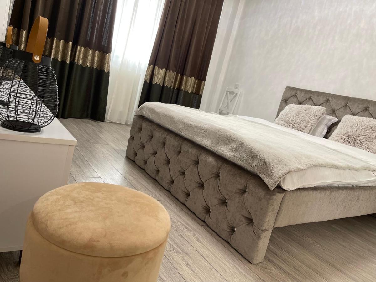 Q Luxury Palas Mall Яссы Экстерьер фото